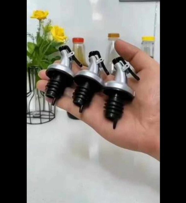 3 Pieces Bottle Pourer Spout Nozzle Dispenser Pour Liquid Oil Wine