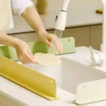 🧼 Silicone Kitchen Sink Splash Guard – Keep Your Counter Dry & Clean